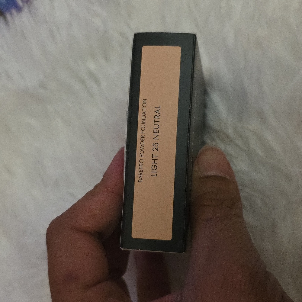 bareMinerals Tan Foundation Compact Matte Finish - Picture 5 of 6